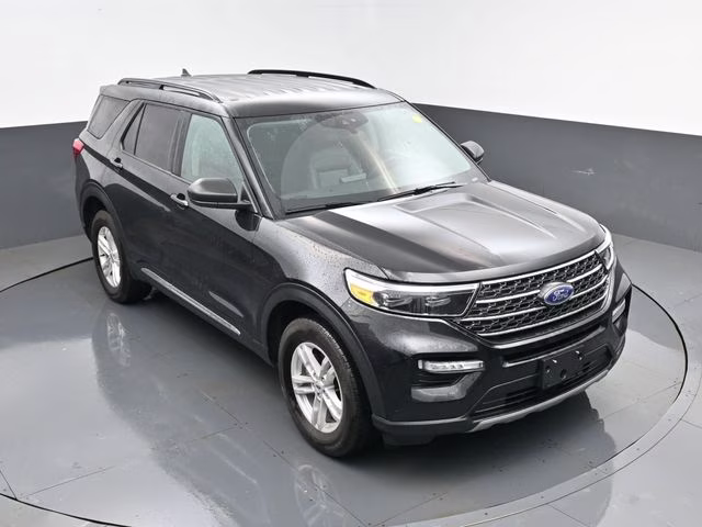 2024 Black Metallic Ford Explorer XLT 4X4 SUV