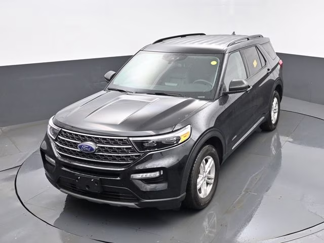 2024 Black Metallic Ford Explorer XLT 4X4 SUV