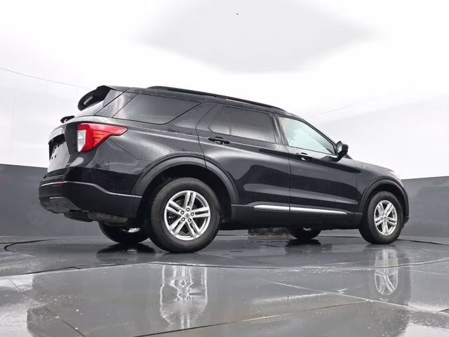 2024 Black Metallic Ford Explorer XLT 4X4 SUV