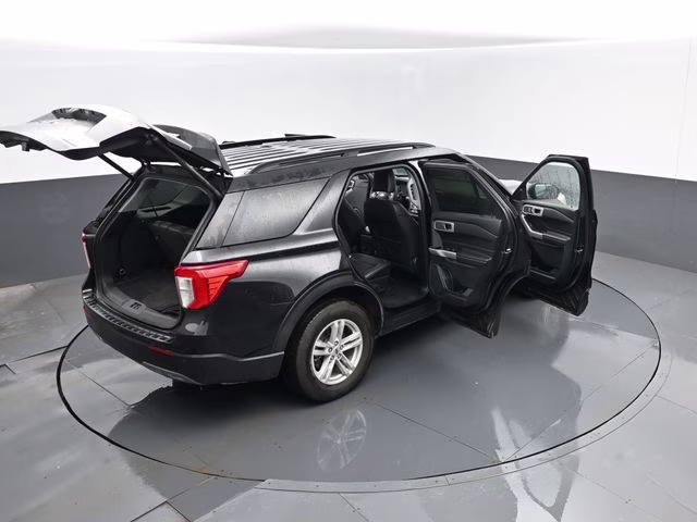 2024 Black Metallic Ford Explorer XLT 4X4 SUV