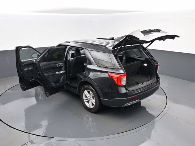2024 Black Metallic Ford Explorer XLT 4X4 SUV