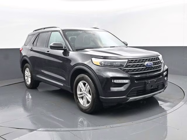 2024 Black Metallic Ford Explorer XLT 4X4 SUV