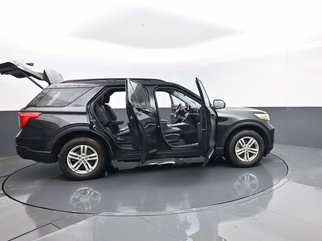 2024 Black Metallic Ford Explorer XLT 4X4 SUV