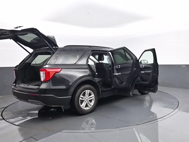2024 Black Metallic Ford Explorer XLT 4X4 SUV
