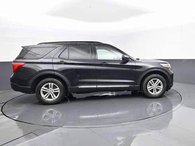 2024 Black Metallic Ford Explorer XLT 4X4 SUV