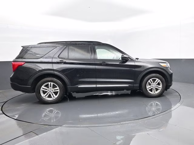 2024 Black Metallic Ford Explorer XLT 4X4 SUV