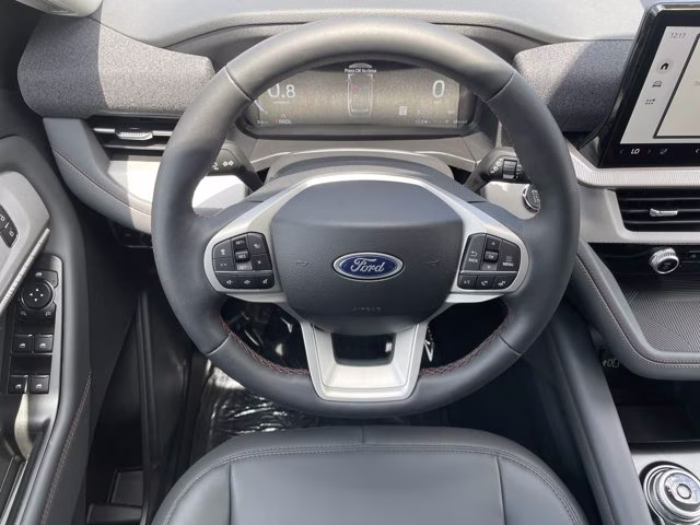 2026 Star White Metallic Tri-Coat Ford Explorer Active RWD SUV