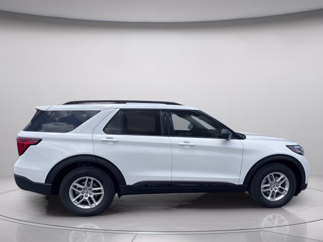 2026 Star White Metallic Tri-Coat Ford Explorer Active RWD SUV