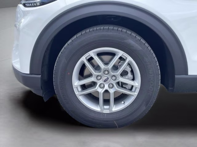 2026 Star White Metallic Tri-Coat Ford Explorer Active RWD SUV