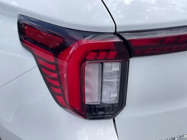 2026 Star White Metallic Tri-Coat Ford Explorer Active RWD SUV