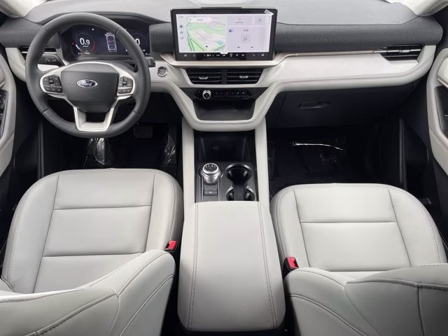 2026 Star White Metallic Tri-Coat Ford Explorer Active RWD SUV