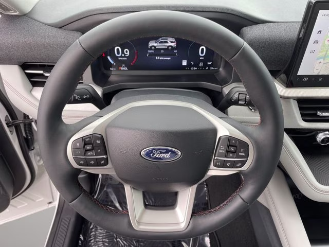 2026 Star White Metallic Tri-Coat Ford Explorer Active RWD SUV