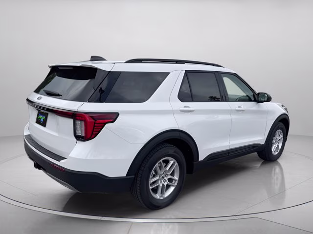2026 Star White Metallic Tri-Coat Ford Explorer Active RWD SUV