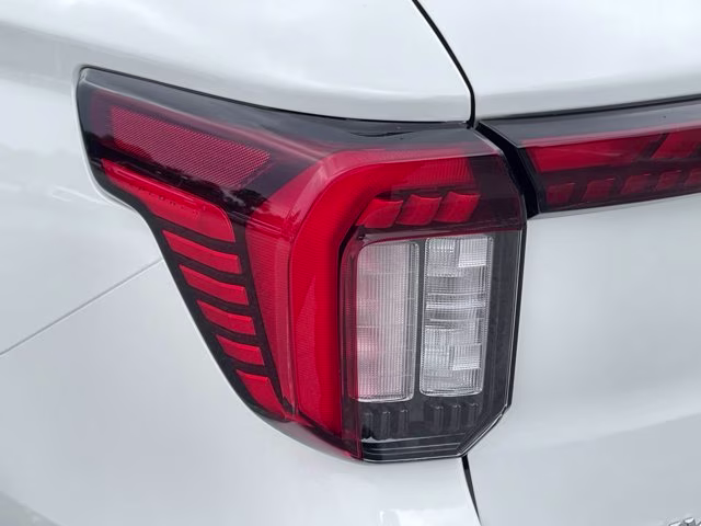 2026 Star White Metallic Tri-Coat Ford Explorer Active RWD SUV