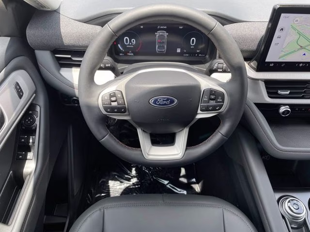 2026 Star White Metallic Tri-Coat Ford Explorer Active RWD SUV
