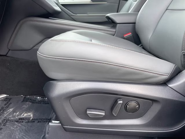 2026 Star White Metallic Tri-Coat Ford Explorer Active RWD SUV