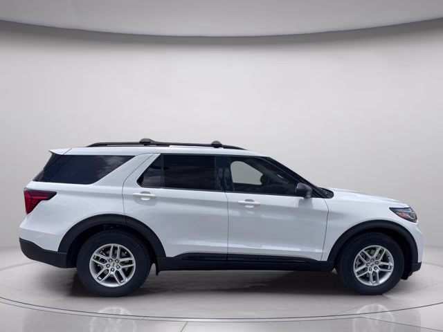 2026 Star White Metallic Tri-Coat Ford Explorer Active RWD SUV
