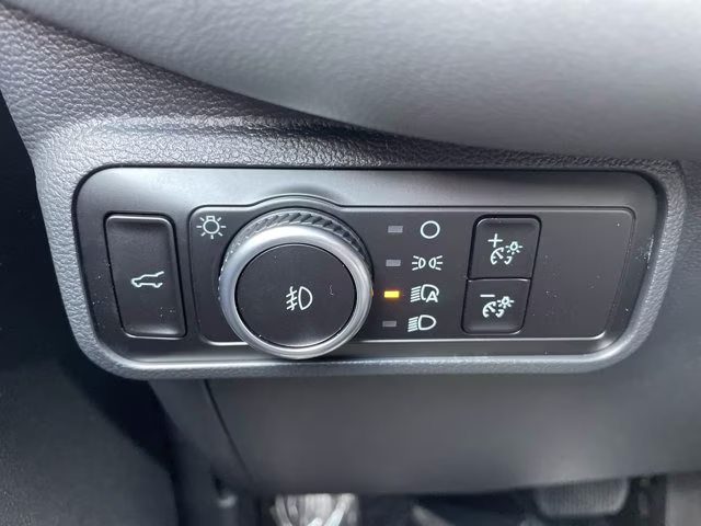2026 Star White Metallic Tri-Coat Ford Explorer Active RWD SUV