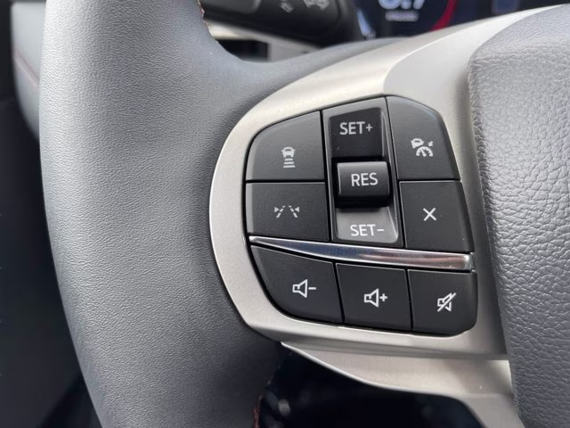 2026 Star White Metallic Tri-Coat Ford Explorer Active RWD SUV