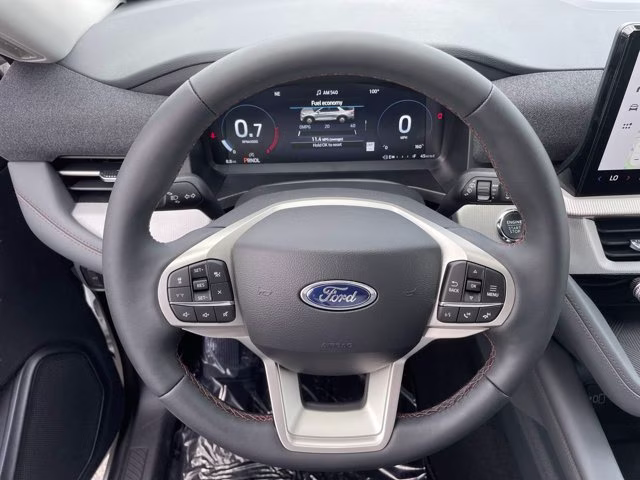 2026 Star White Metallic Tri-Coat Ford Explorer Active RWD SUV