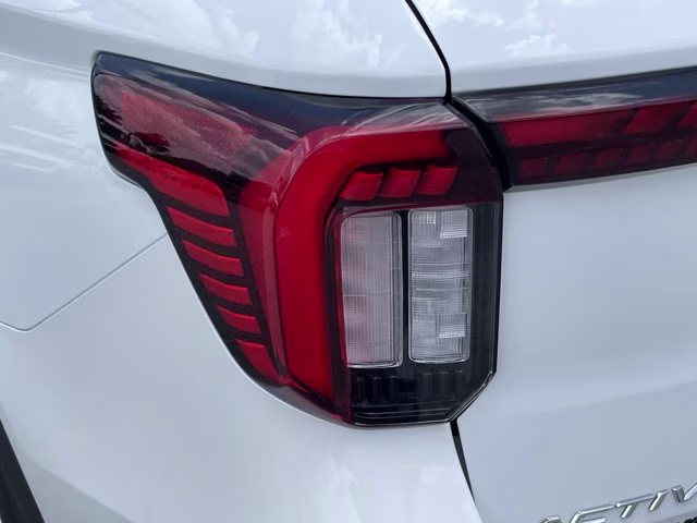 2026 Star White Metallic Tri-Coat Ford Explorer Active RWD SUV