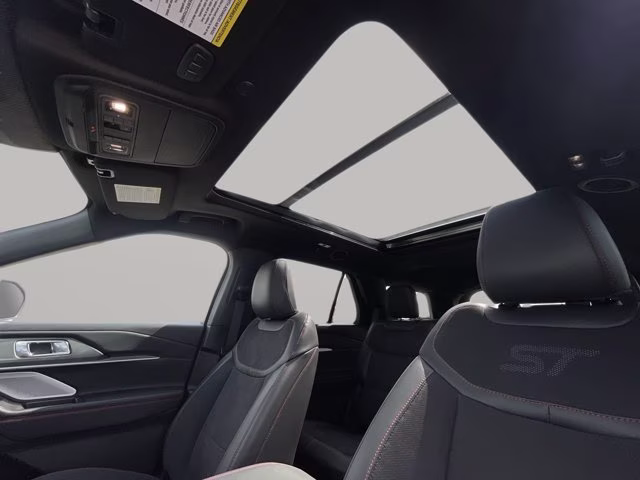 2026 Star White Metallic Tri-Coat Ford Explorer ST 4X4 SUV