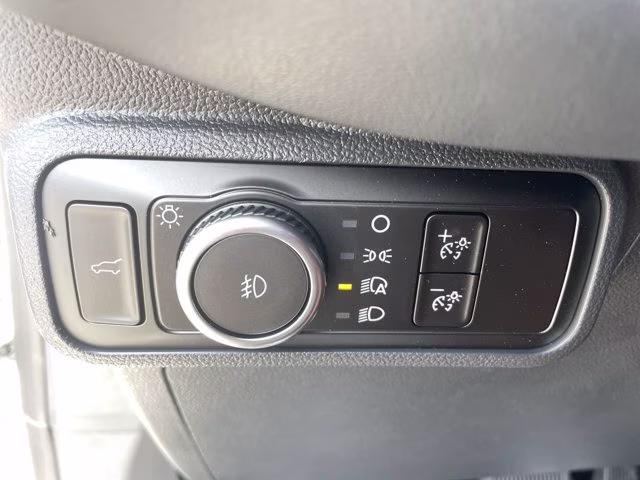 2026 Star White Metallic Tri-Coat Ford Explorer ST 4X4 SUV