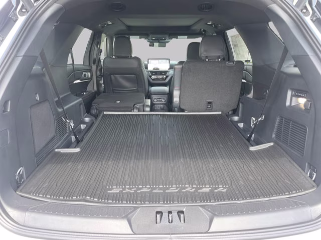2026 Star White Metallic Tri-Coat Ford Explorer ST 4X4 SUV
