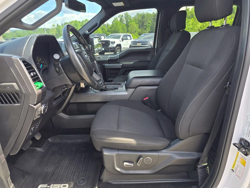 2018 Oxford White Ford F-150 XLT 4X4 Truck