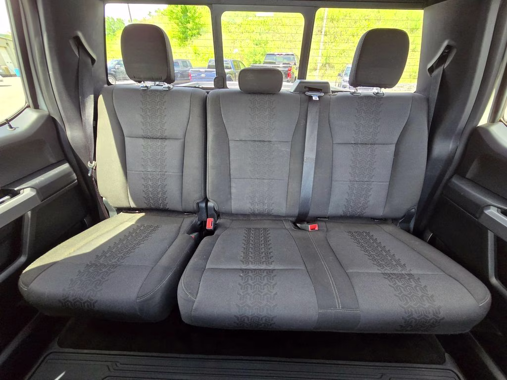 2018 Oxford White Ford F-150 XLT 4X4 Truck