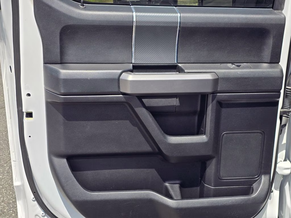 2018 Oxford White Ford F-150 XLT 4X4 Truck