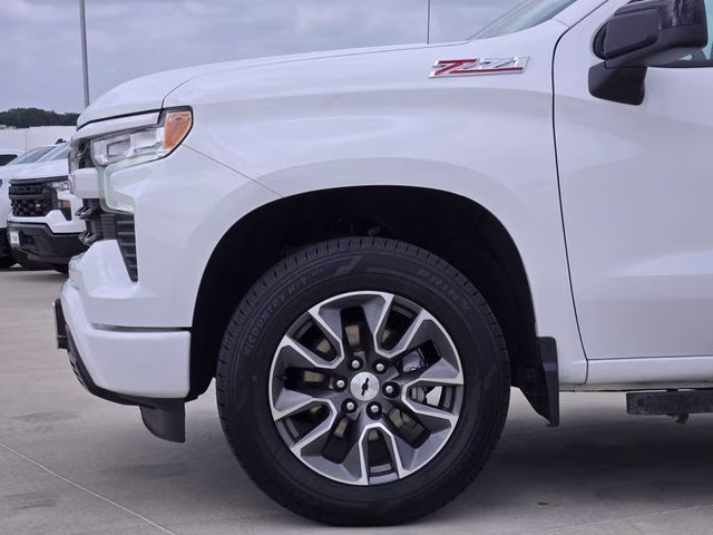 2024 Summit White Chevrolet Silverado 1500 RST 4X4 Truck