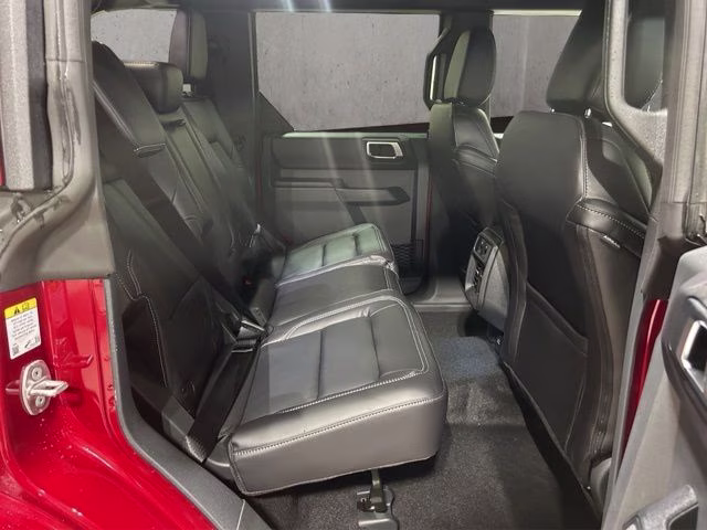 2026 Ruby Red Metallic Tinted Clearcoat Ford Bronco Outer Banks 4X4 SUV