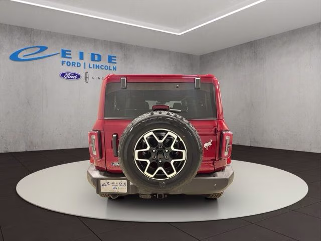 2026 Ruby Red Metallic Tinted Clearcoat Ford Bronco Outer Banks 4X4 SUV