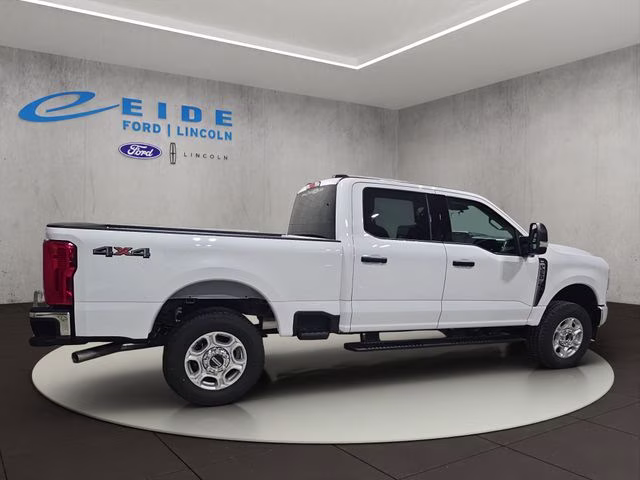 2026 Oxford White Ford Super Duty F-250 SRW XLT 4X4 Truck