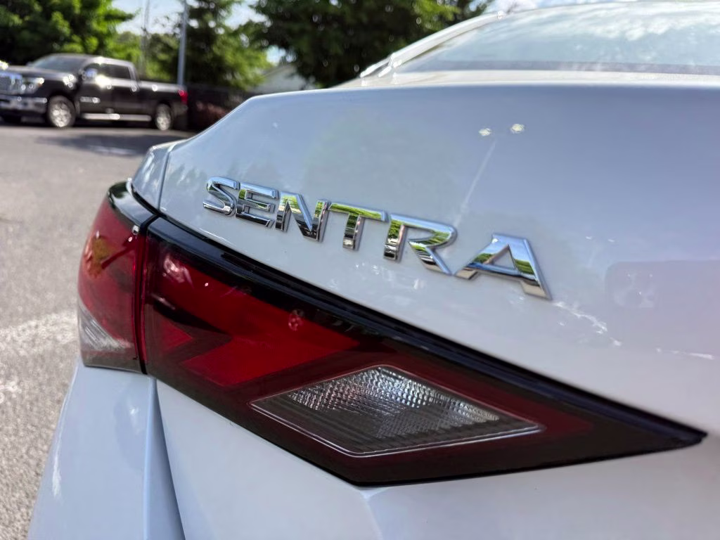 2020 Aspen White Tricoat Nissan Sentra SV FWD Sedan