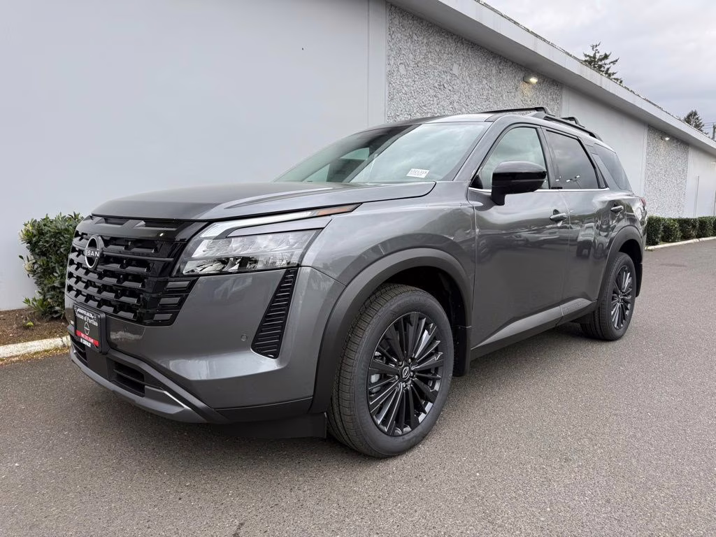 2026 Gun Metallic Nissan Pathfinder SL 4X4 SUV