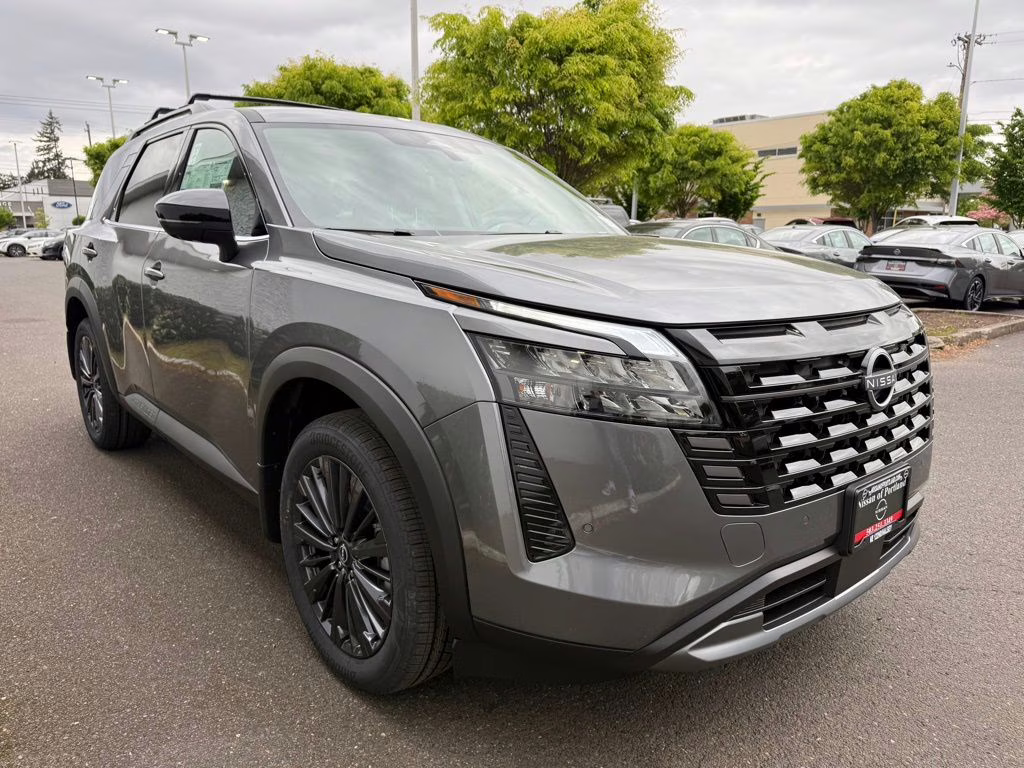 2026 Gun Metallic Nissan Pathfinder SL 4X4 SUV