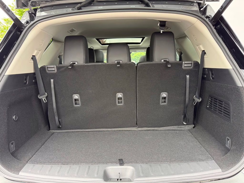 2026 Gun Metallic Nissan Pathfinder SL 4X4 SUV