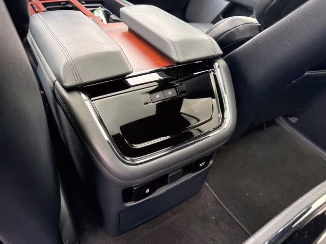 2022 Infinite Black Metallic Clearcoat Lincoln Navigator Reserve 4X4 SUV