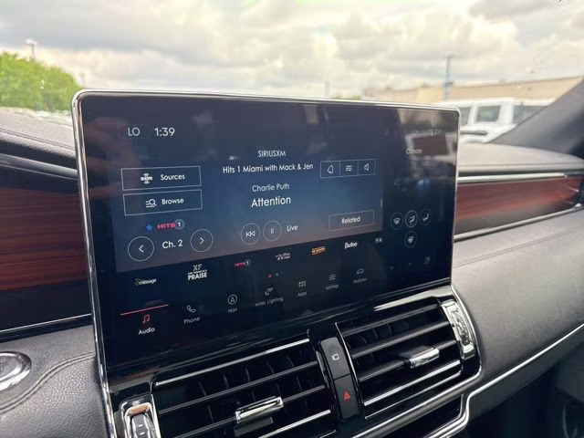 2022 Infinite Black Metallic Clearcoat Lincoln Navigator Reserve 4X4 SUV