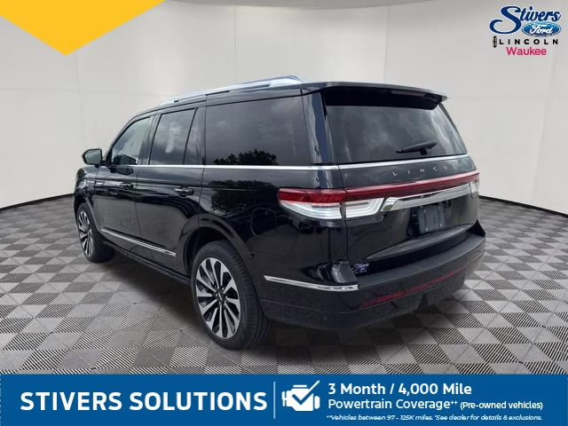 2022 Infinite Black Metallic Clearcoat Lincoln Navigator Reserve 4X4 SUV