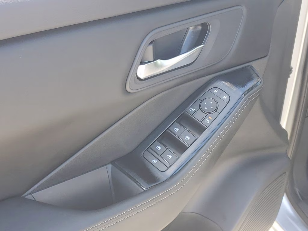 2024 Brilliant Silver Metallic Nissan Rogue SV FWD SUV