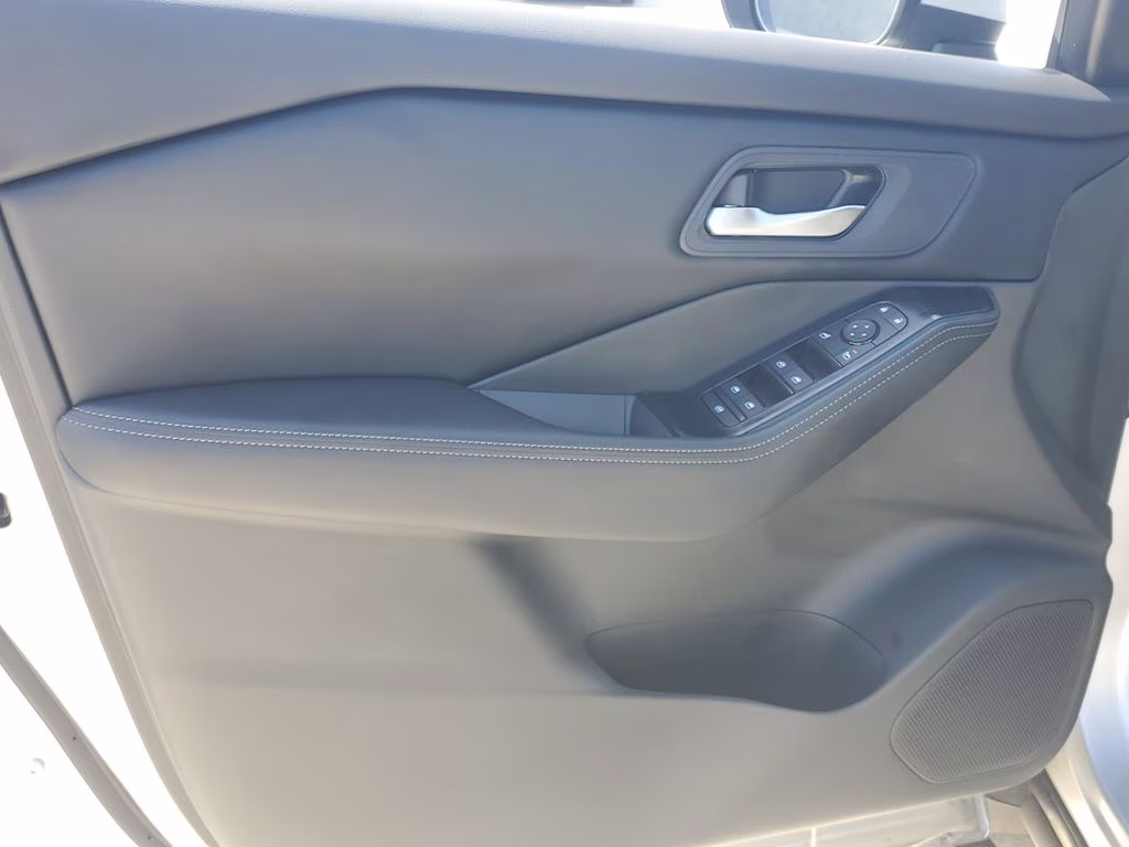 2024 Brilliant Silver Metallic Nissan Rogue SV FWD SUV