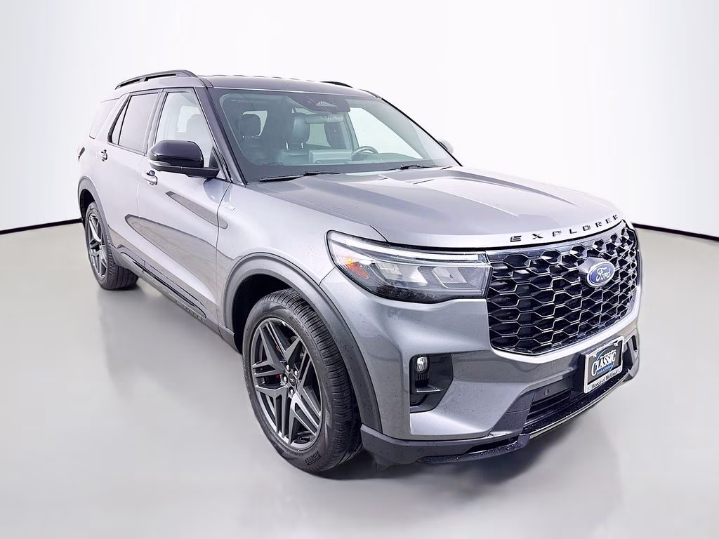 2025 Gray Metallic Ford Explorer ST-Line 4X4 SUV