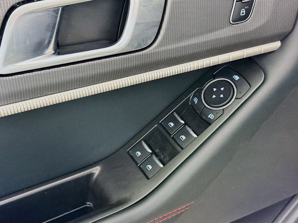 2025 Gray Metallic Ford Explorer ST-Line 4X4 SUV