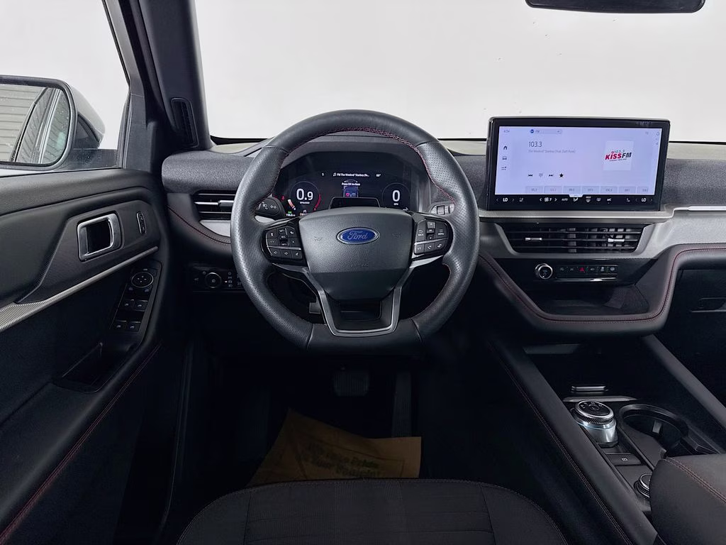 2025 Gray Metallic Ford Explorer ST-Line 4X4 SUV