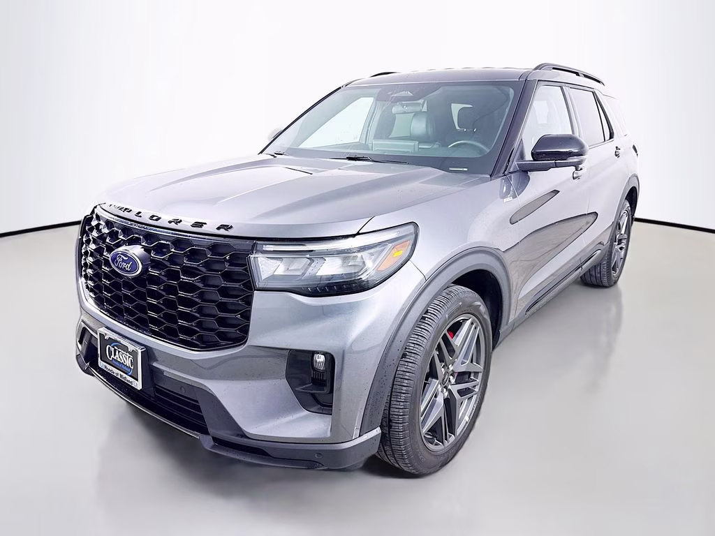 2025 Gray Metallic Ford Explorer ST-Line 4X4 SUV