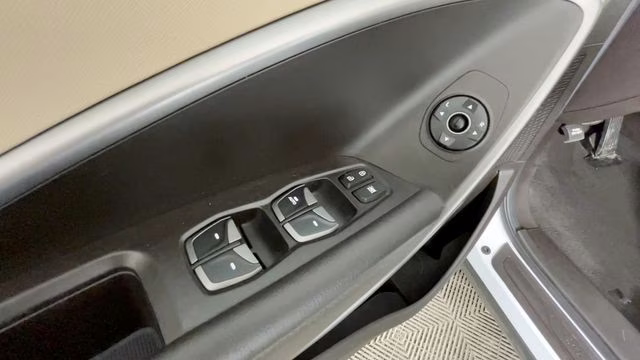 2014 Frost White Pearl Hyundai Santa Fe Sport 2.0T FWD SUV
