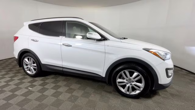 2014 Frost White Pearl Hyundai Santa Fe Sport 2.0T FWD SUV